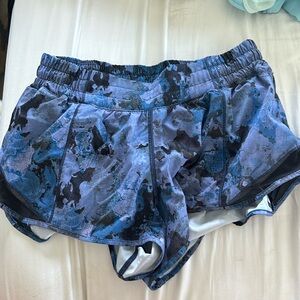 Lululemon vintage hotty hot shorts -- so cute !